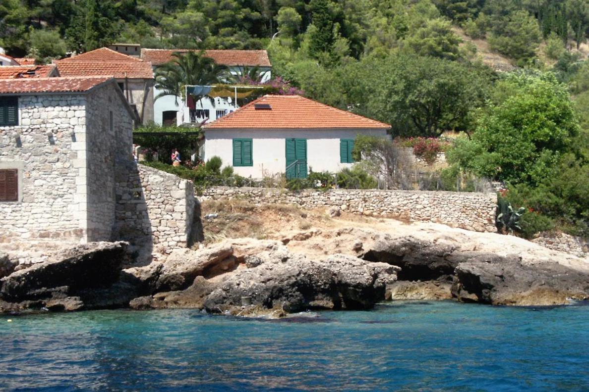Seaside House For Families With Children Cove Tvrdni Dolac, Hvar - 2057 Gdinj エクステリア 写真