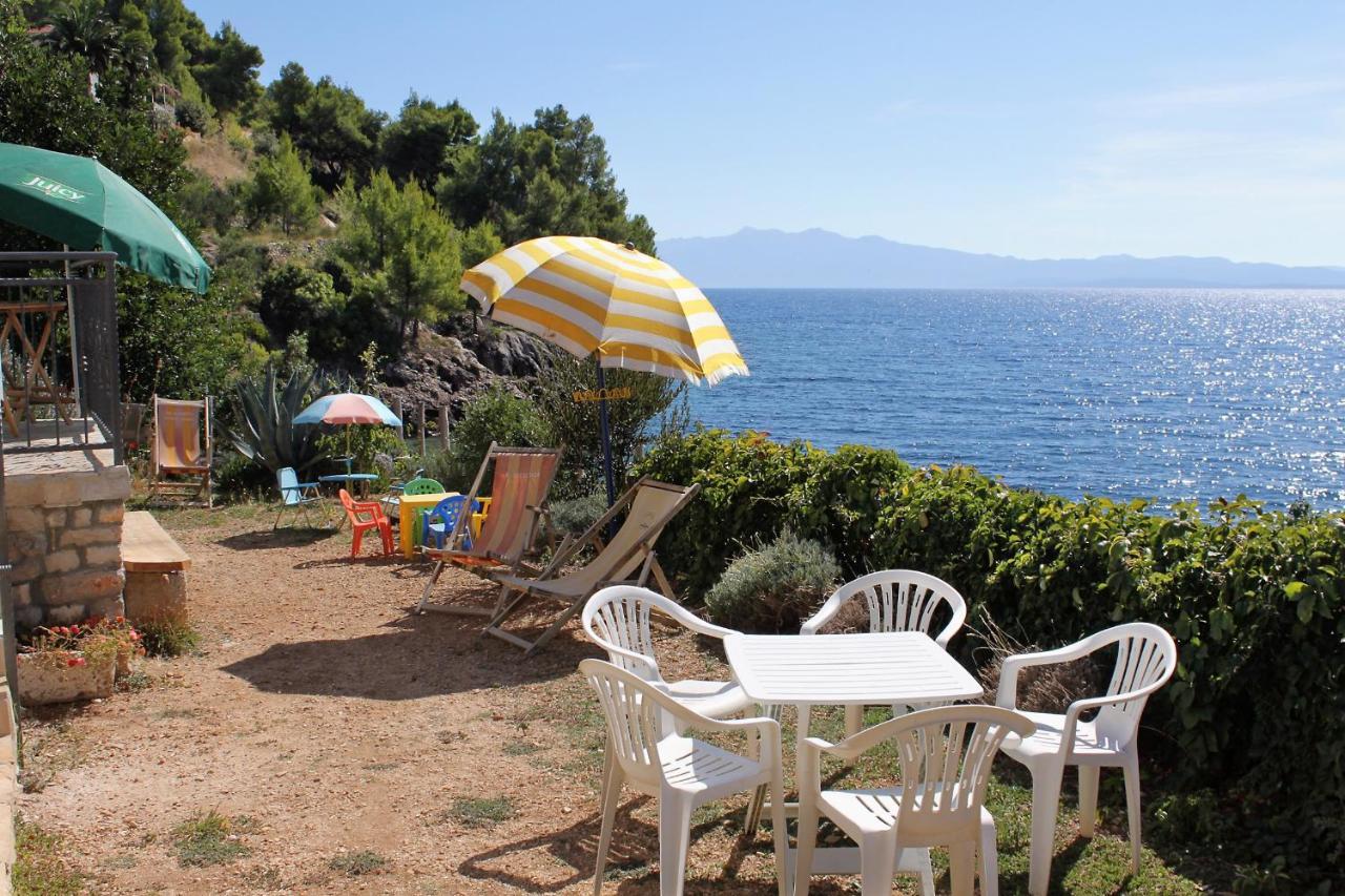 Seaside House For Families With Children Cove Tvrdni Dolac, Hvar - 2057 Gdinj エクステリア 写真