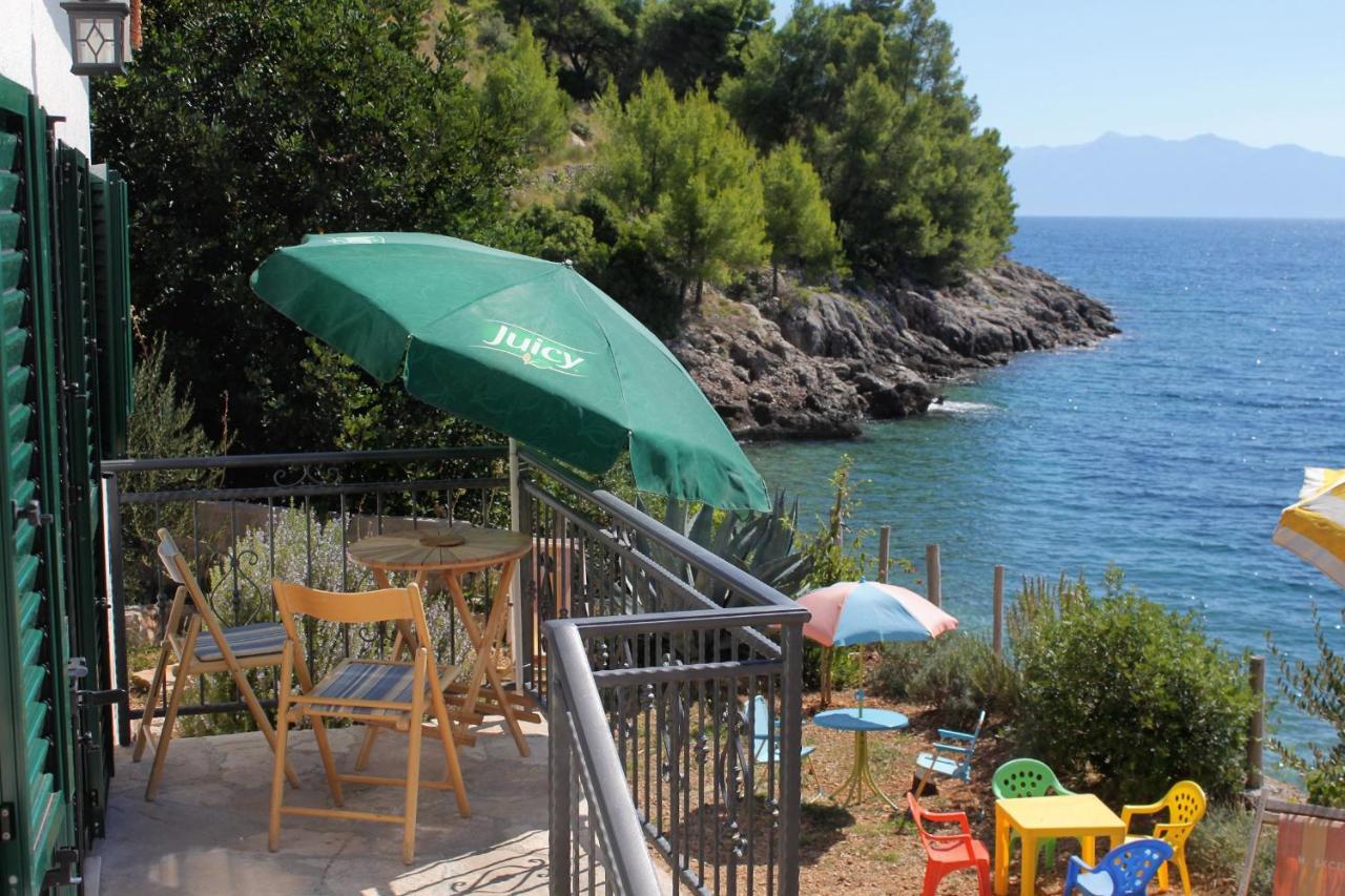 Seaside House For Families With Children Cove Tvrdni Dolac, Hvar - 2057 Gdinj エクステリア 写真