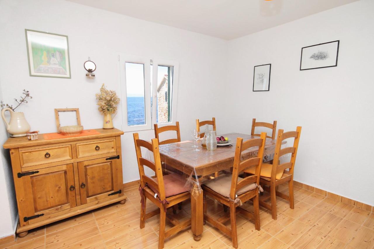 Seaside House For Families With Children Cove Tvrdni Dolac, Hvar - 2057 Gdinj エクステリア 写真