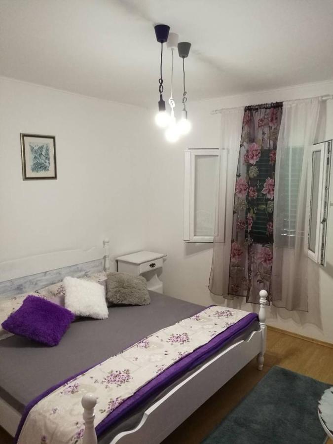 Seaside House For Families With Children Cove Tvrdni Dolac, Hvar - 2057 Gdinj エクステリア 写真